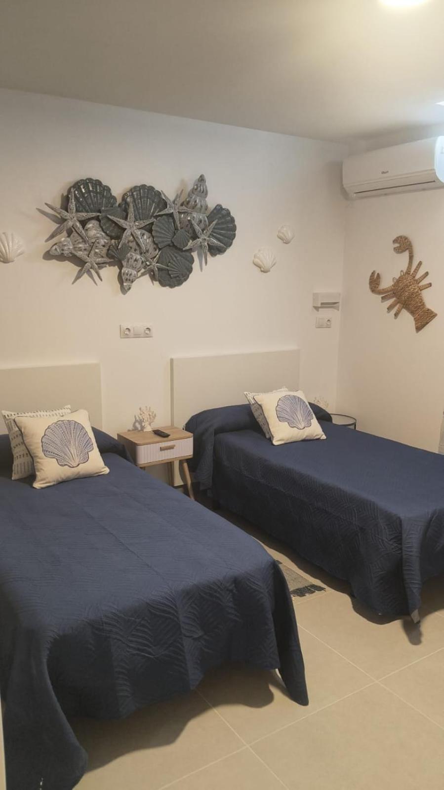 Triplex Adosado De Cuatro Dormitorios De Esencia Maritima A 2 Minutos De La Playa! 베라 외부 사진
